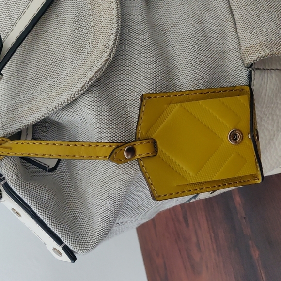 Burberry white Canvas jute and bottom leather Crossbody Bag - Picture 3 of 16